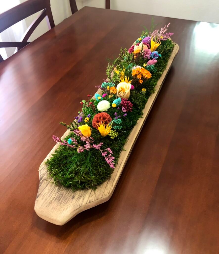 BANDEJA DE MUSGO CON FLORES PRESERVADAS BANDEJA DE MUSGO CON FLORES PRESERVADAS
