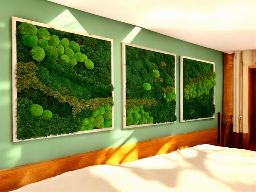 TRIPTICO DE MUSGO REALIZADO CON LIQUEN ESCANDINAVO Y MUSGO BOLA